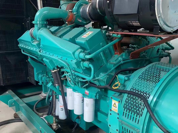 阿拉善更换100kW柴油发电机组机油时，需要注意哪些事项？